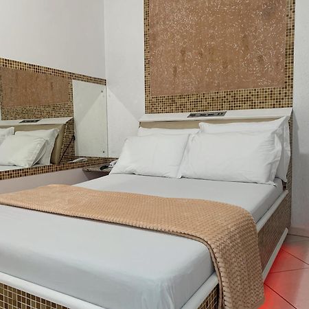 Lemonte Motel 布吕斯克 外观 照片