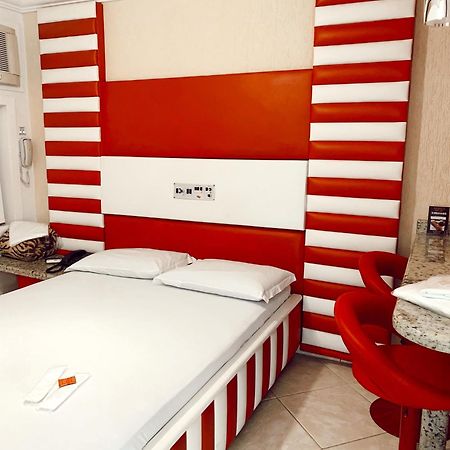 Lemonte Motel 布吕斯克 外观 照片