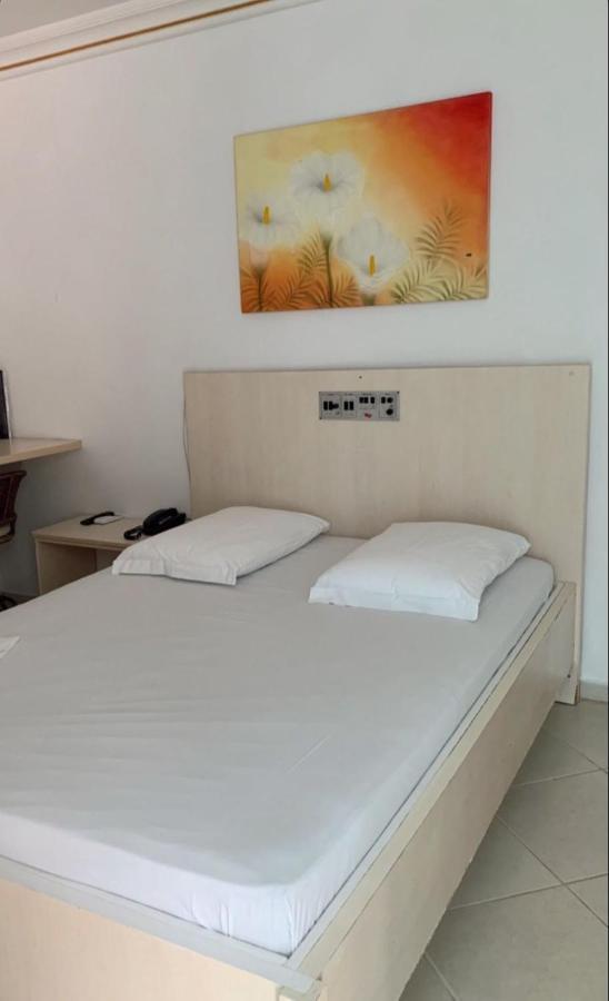 Lemonte Motel 布吕斯克 外观 照片