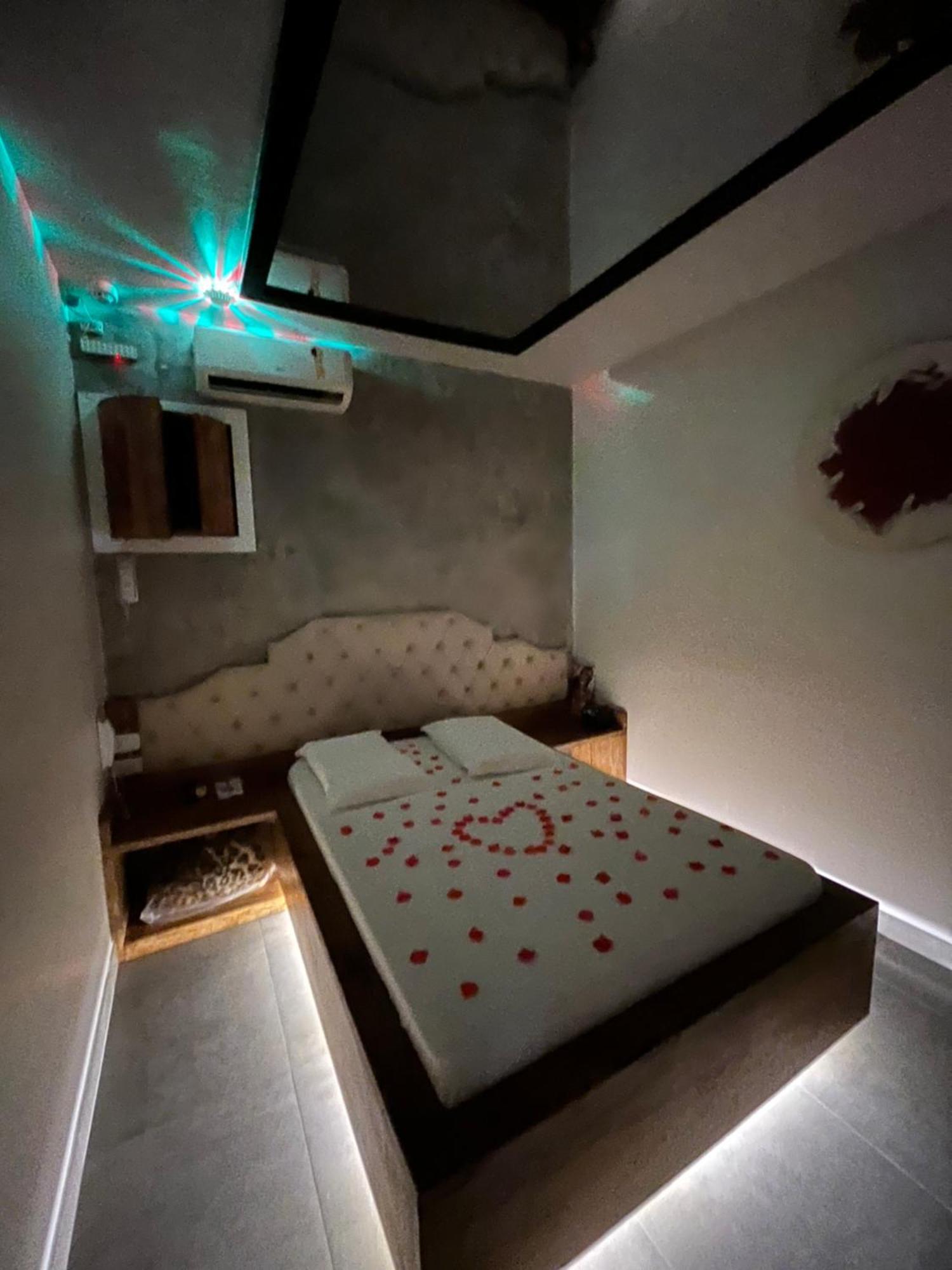 Lemonte Motel 布吕斯克 外观 照片