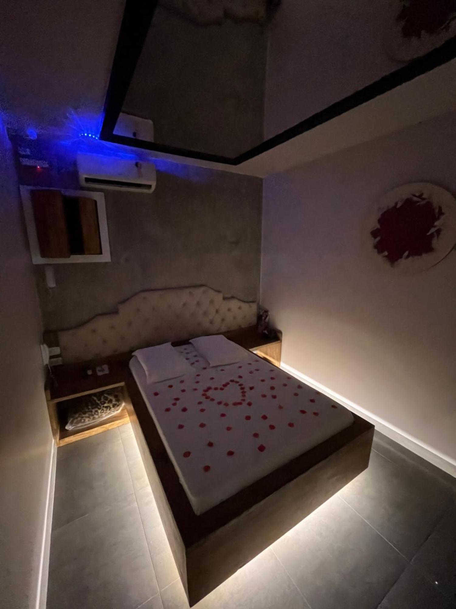 Lemonte Motel 布吕斯克 外观 照片