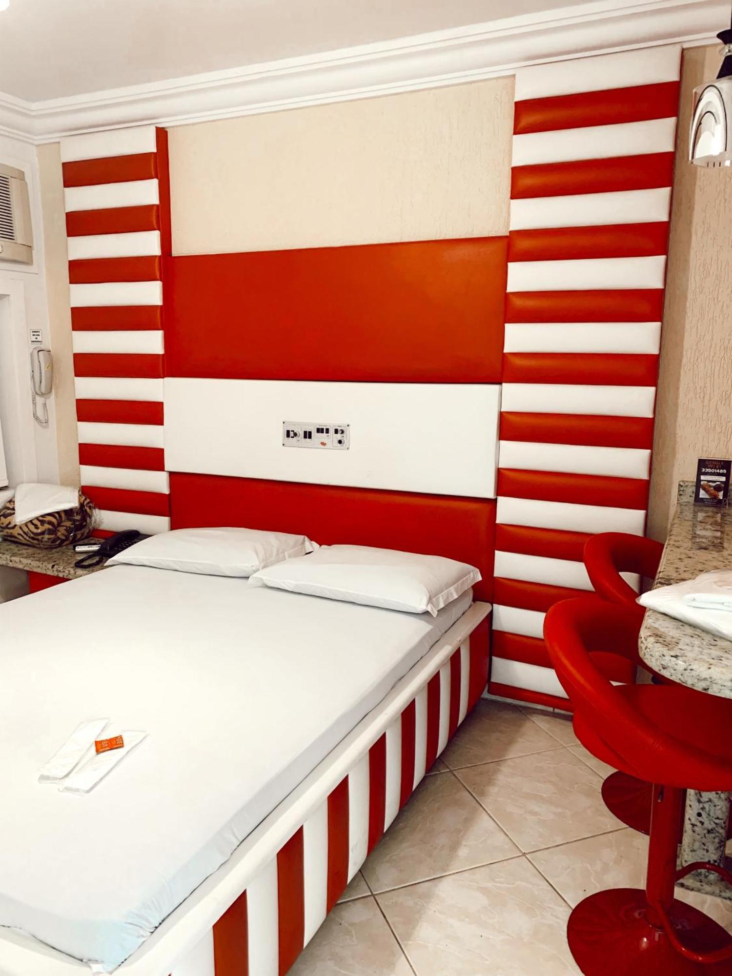 Lemonte Motel 布吕斯克 外观 照片